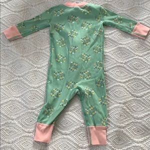 Hanna Andersson Pajamas - {Hanna Andersson} floral pajamas Hanna Andersson Pajamas - {Hanna Andersson} floral pajamas